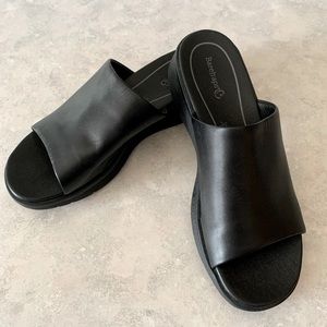 BareTraps “Rebecca” Slide Sandals